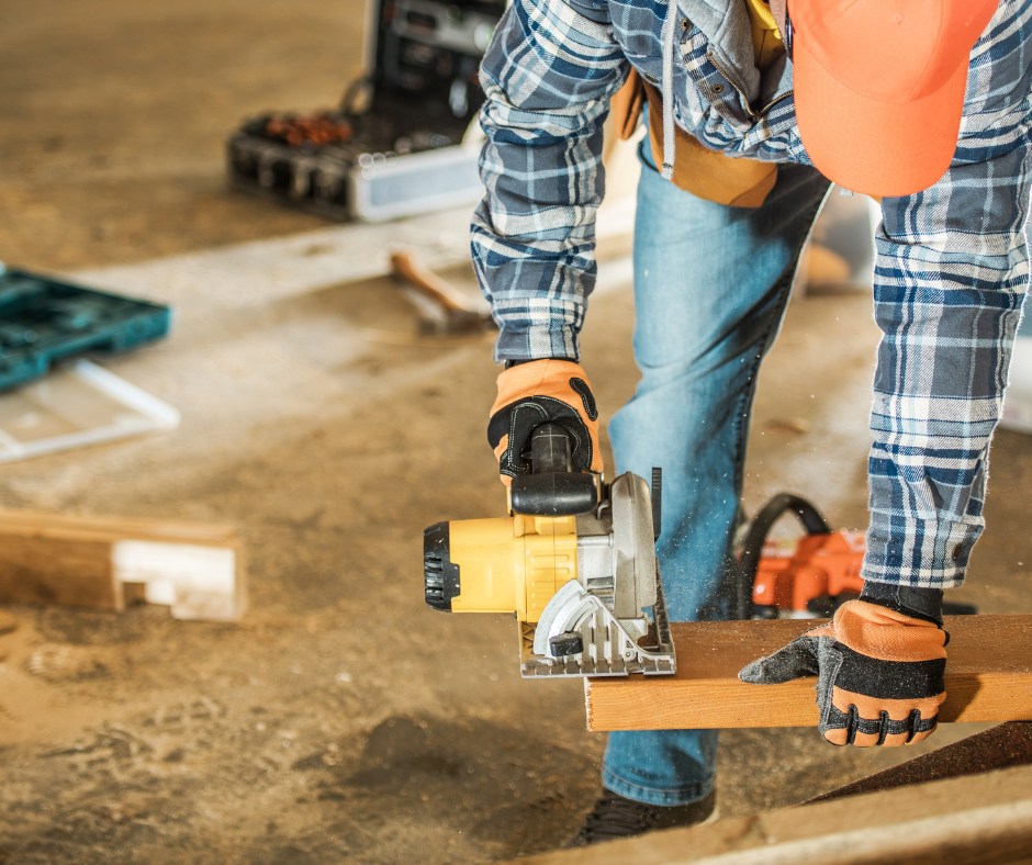 Man using a circular saw